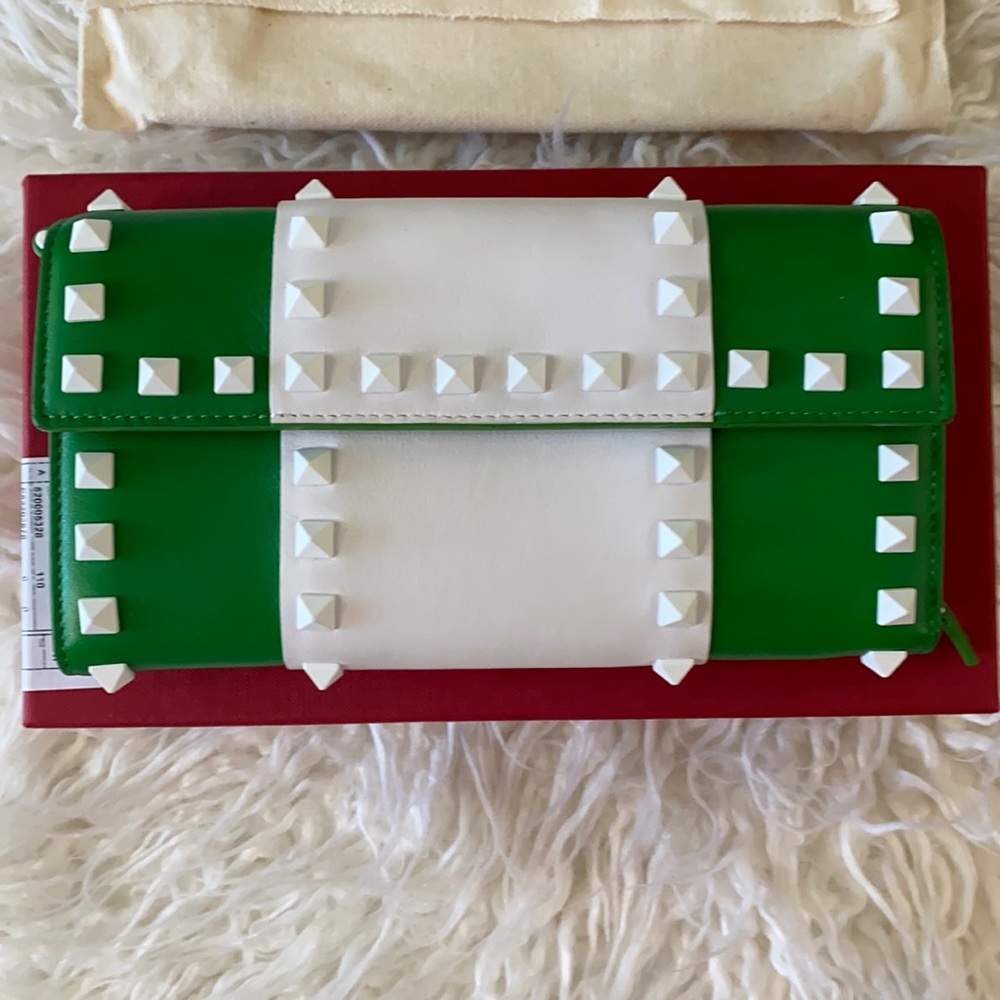 Valentino Garavani rock studs wristlet - Picture 3 of 17